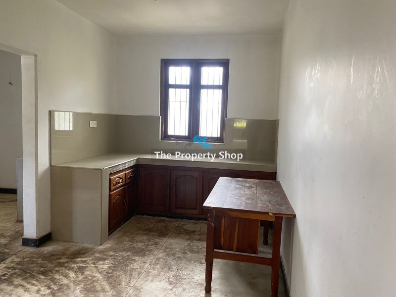 perches with 02 story house for sale in Kundasale* Ideal for Residence purpose.* 06Bedrooms with 04 bathroom* Good environment.* Parking available for 03 vehicles in front space.* Water, Electricity, telephone facilities are available. * Documents in order• This Location is situated near Kundasale Main road (only 600m)• Good neighborhood.• Quiet natural surroundings.• Taxi Stand, Shops, mini Supermarkets, Bank: few minutes. • Price can be Negotiable☆ : Kandy town 5 km :Pallekale Ground 3km : SLIIT,CIBA 1kmCall us for an appointment to visit the property.Please contact us for more Details: Hotline - 0777 507501 Genuine buyers only.NO BROKERS PLEASE..Visit our website for more properties.